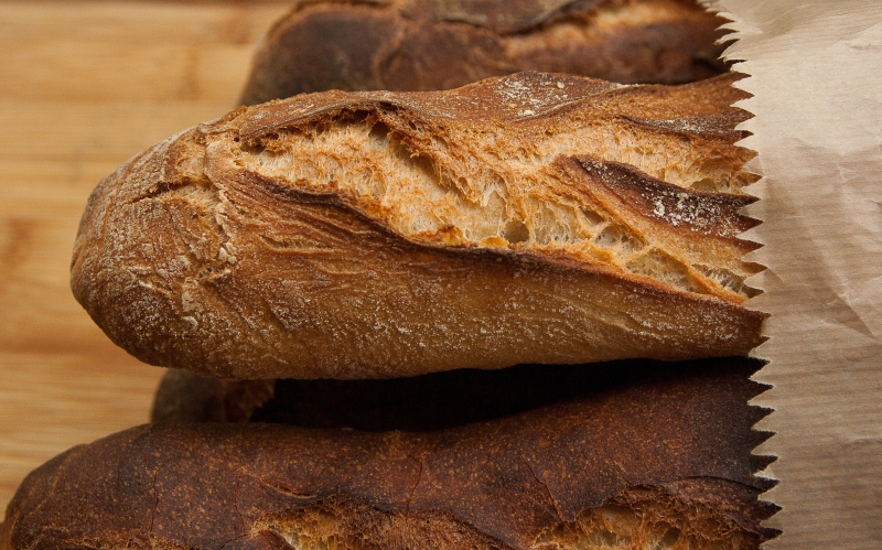 vitrine-CHATEAUNEUF GRASSE-min_dish-food-baking-cuisine-bread-bakery-399077-pxhere.com